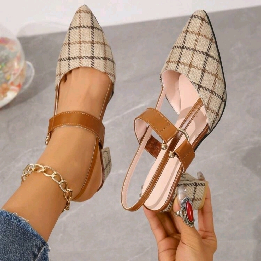 Women's Fashionable Square Fabric Material Peep Toe Chunky High Heels Sandals - Picture 2 of 6